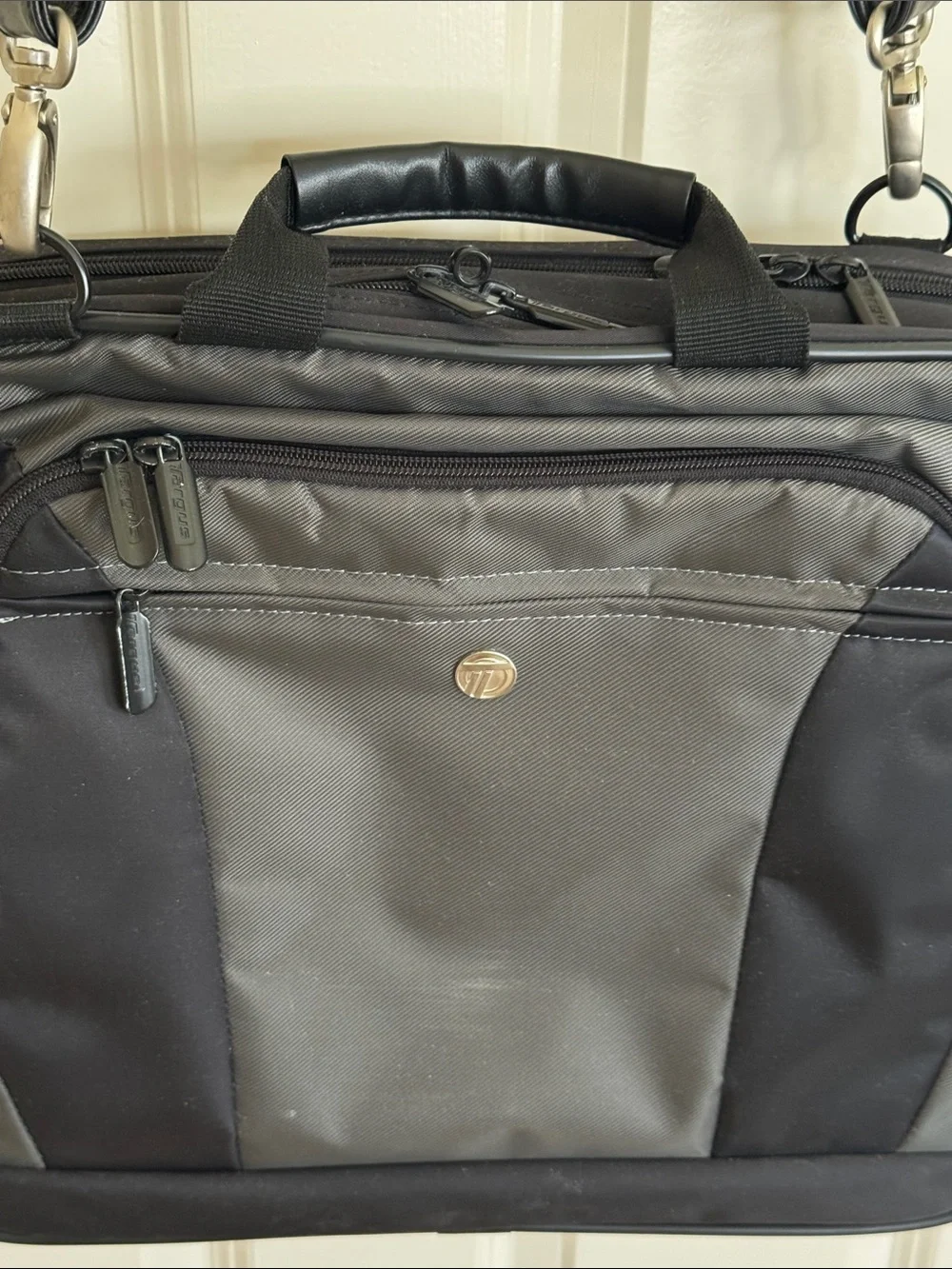 Black Men's Laptop Bag with Shoulder Strap Good Condition